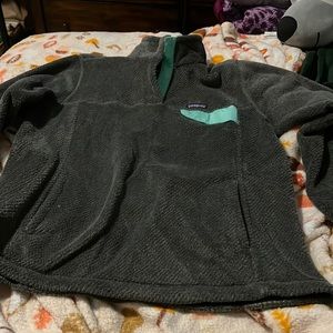 Women’s XL grey and teal Patagonia long sleeve jacket